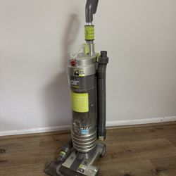 Vacuum Cleaner 