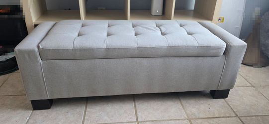 Grey Ottomen 50.5x19x16 great condition