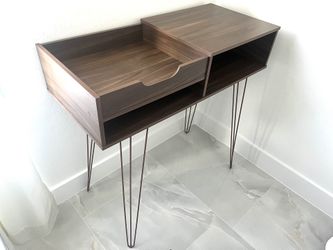 Entry Table / Bar Table