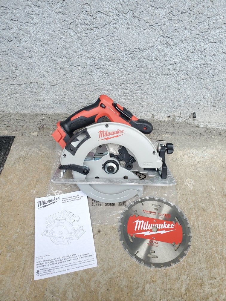 Milwaukee 7 1/4" Circular Saw Brushless M18