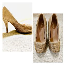 Golden Heels Women Size 6 (New)