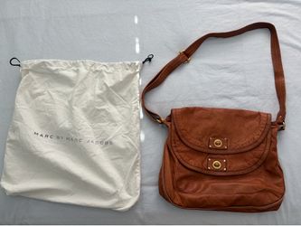 Marc by Marc Jacobs Totally Turnlock Leather Crossbody Bag – Brown