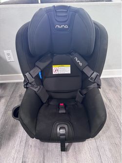 Nuna Rava car seat