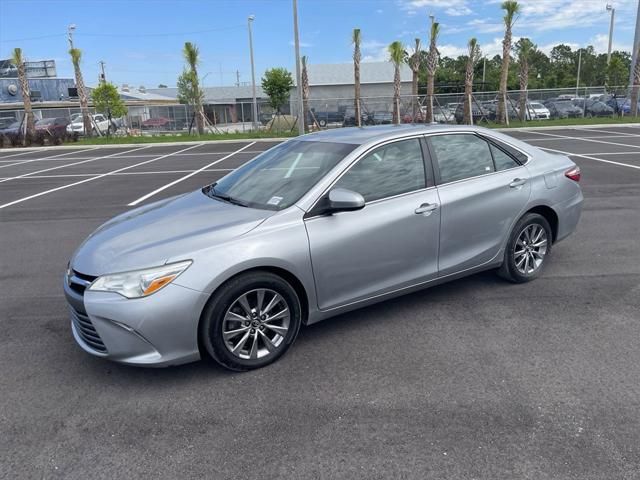 2016 Toyota CAMRY 4-DOOR XLE SEDAN