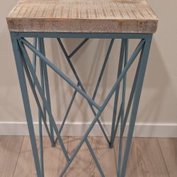 Bedside Table - Light Wood 