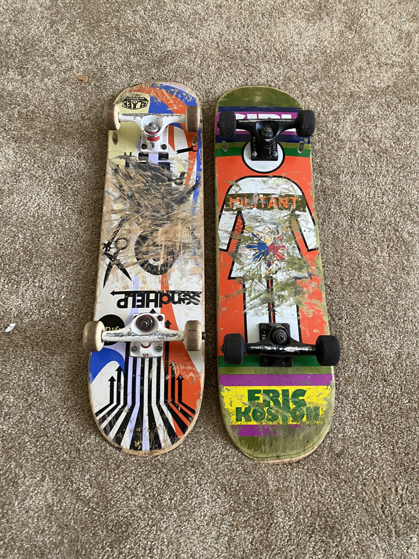 Pair of men’s skateboard decks alien workshop and girl