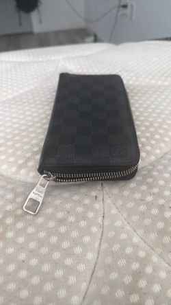 LV long wallet