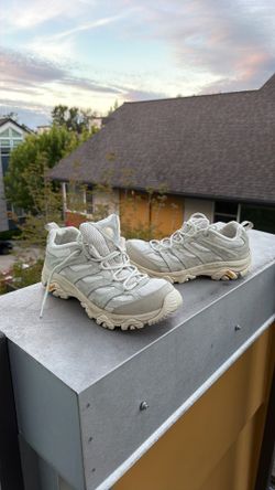 Merrell shoes -10.5 Moab 3
