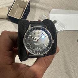 Breitling  NAVITIMER AUTOMATIC 41 with leather/stainless/rubber straps A1(contact info removed)B1A1
