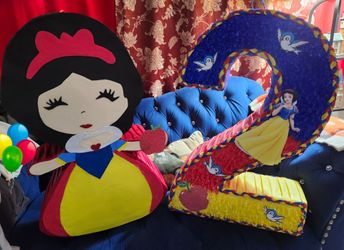 Snow White Pinata
