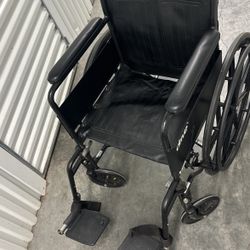 Wheelchair With Footrest 
