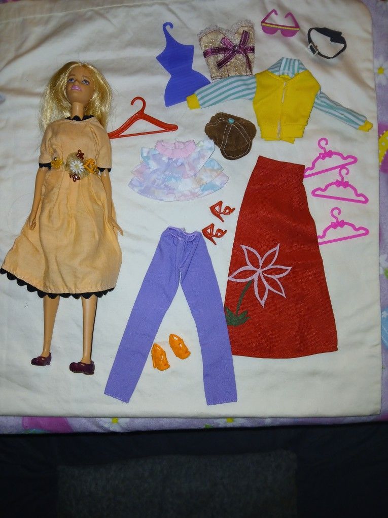 2015 Barbie With Vintage Clothes