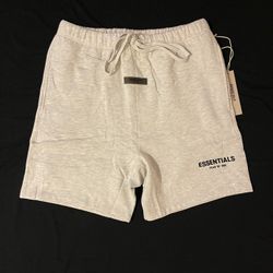 ESSENTIALS SHORTS (NEW)