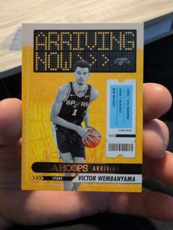 Victor Wembanyama arriving now rookie card Winter edition