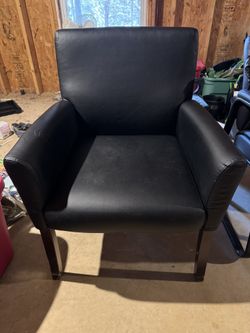 Black Leather Armchair 