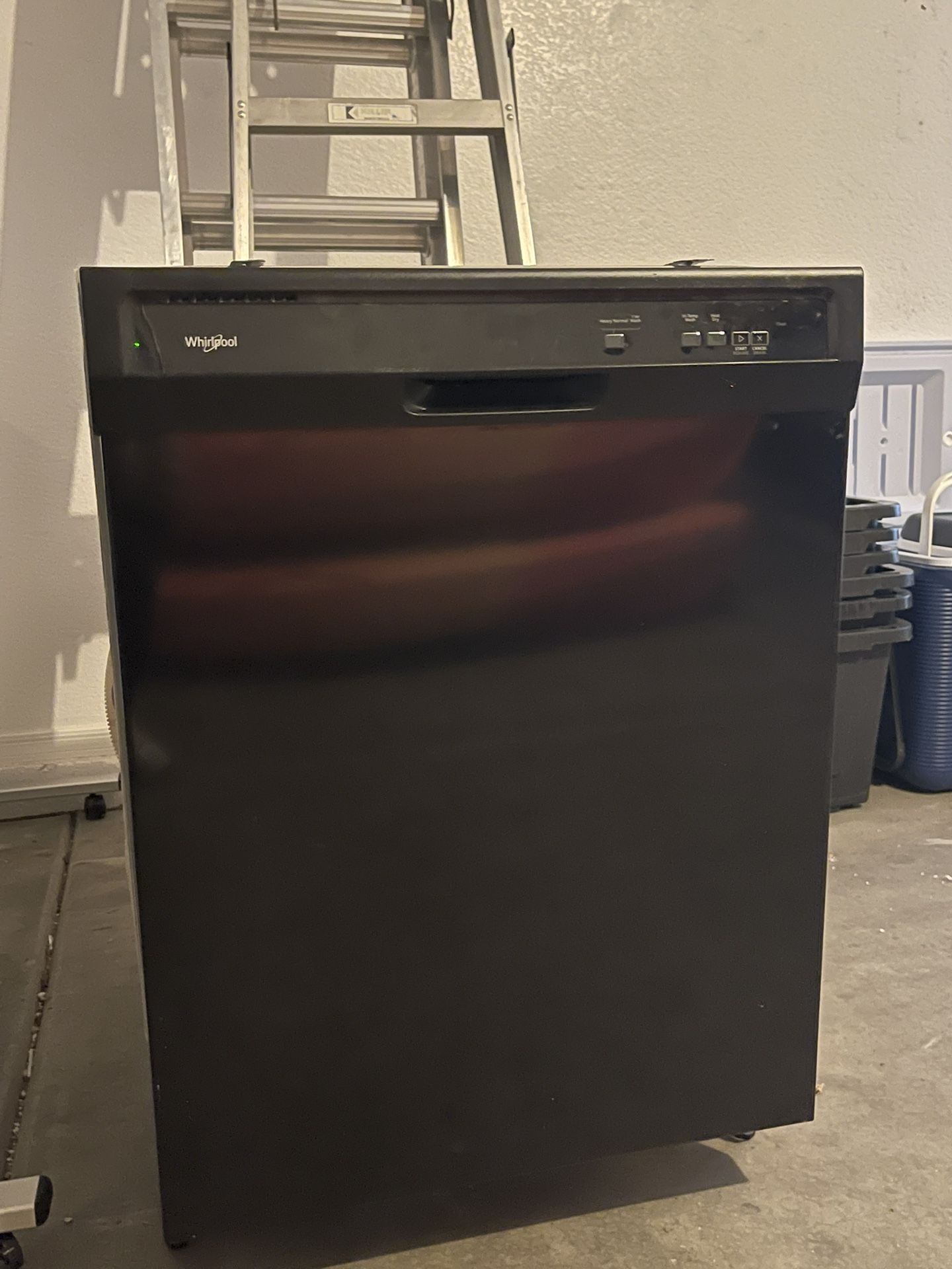 Whirlpool builders grade dishwasher
