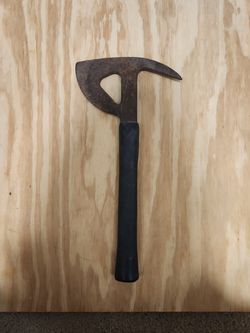 WW2 pilots crash axe