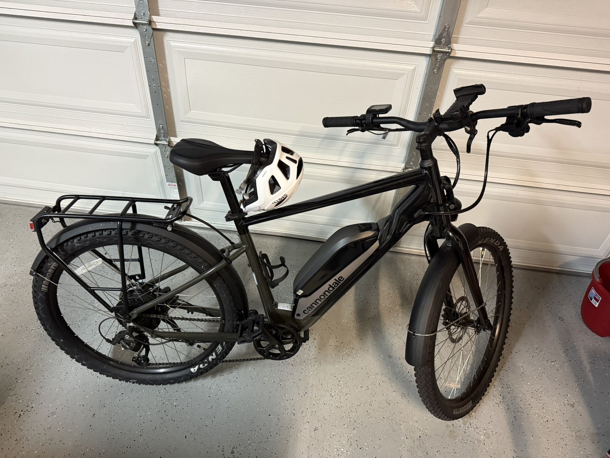 Cannondale Neo Electric Bike Large/ X Large