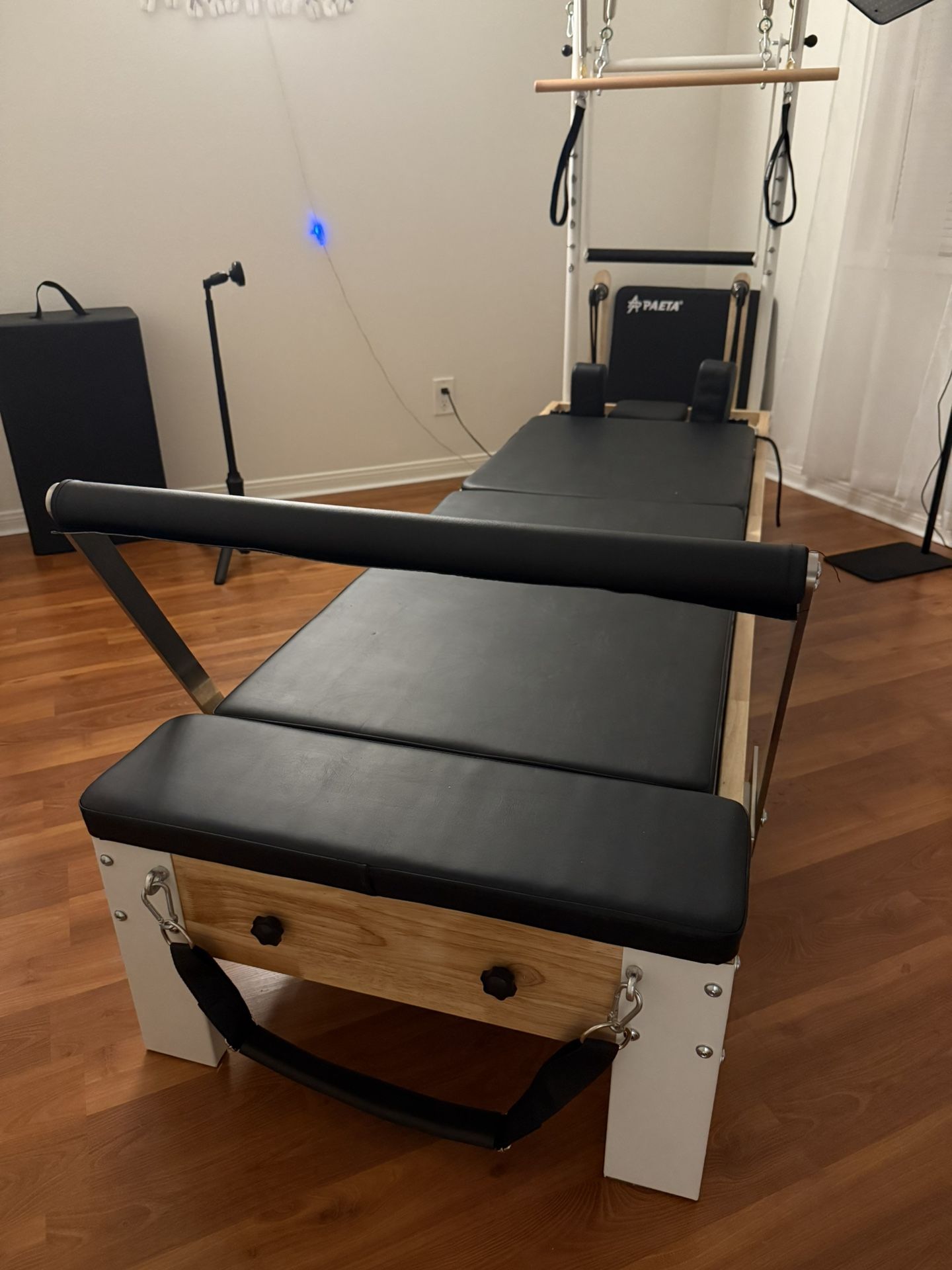 Pilates Reformer, Wooden Reformer Pilates Machine with Tower & Mat, Pilates Equipment for Home