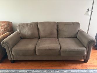 FREE sofa/couch Pickup ASAP