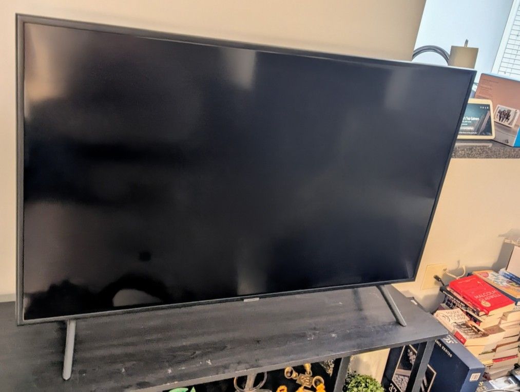 Samsung TV - Flat 50-Inch 4K UHD 7 Series