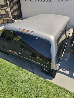 Gm 8 foot camper shell
