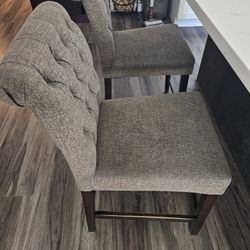 2 BAR STOOLS 