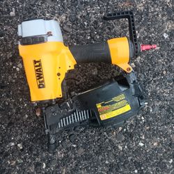 DeWalt DW66C-1 2.5in Coil Siding Fencing Nailer Excellent Condition.many Other Tools. For Pick Up Fremont Seattle. No Low Ball Offers Please. No Trade