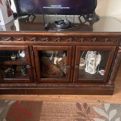 Heavy Wood Tv Stand 