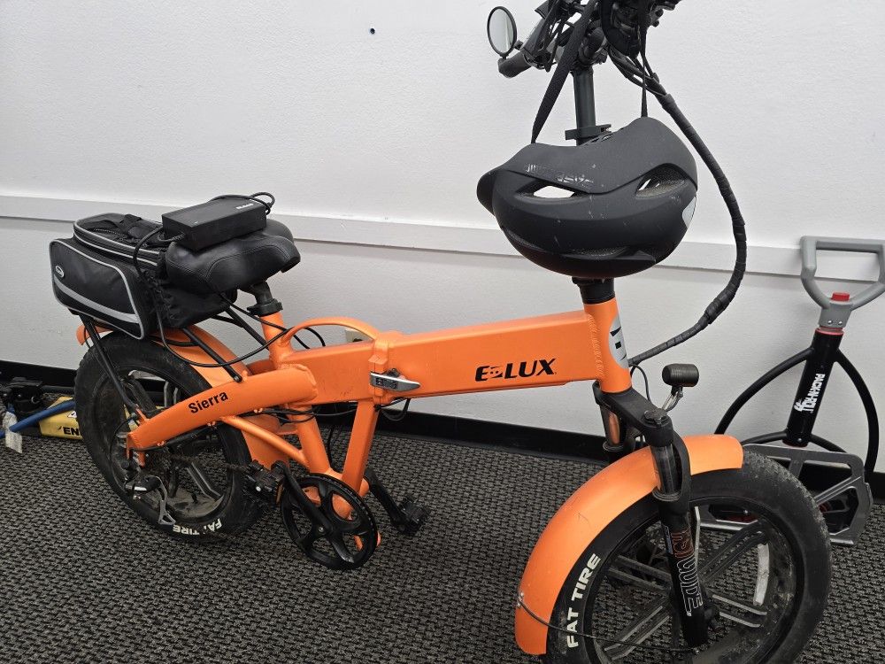 Sierra GT Folding Electric Bicycle W/ Extras