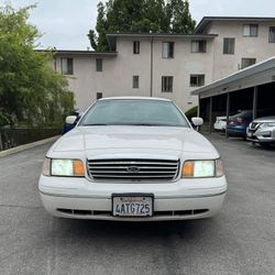 Ford Crown Victoria