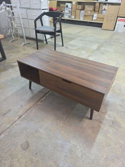 Lift Top Coffee Table- 39.5" w x 20" D x 17 H:- walnuts color