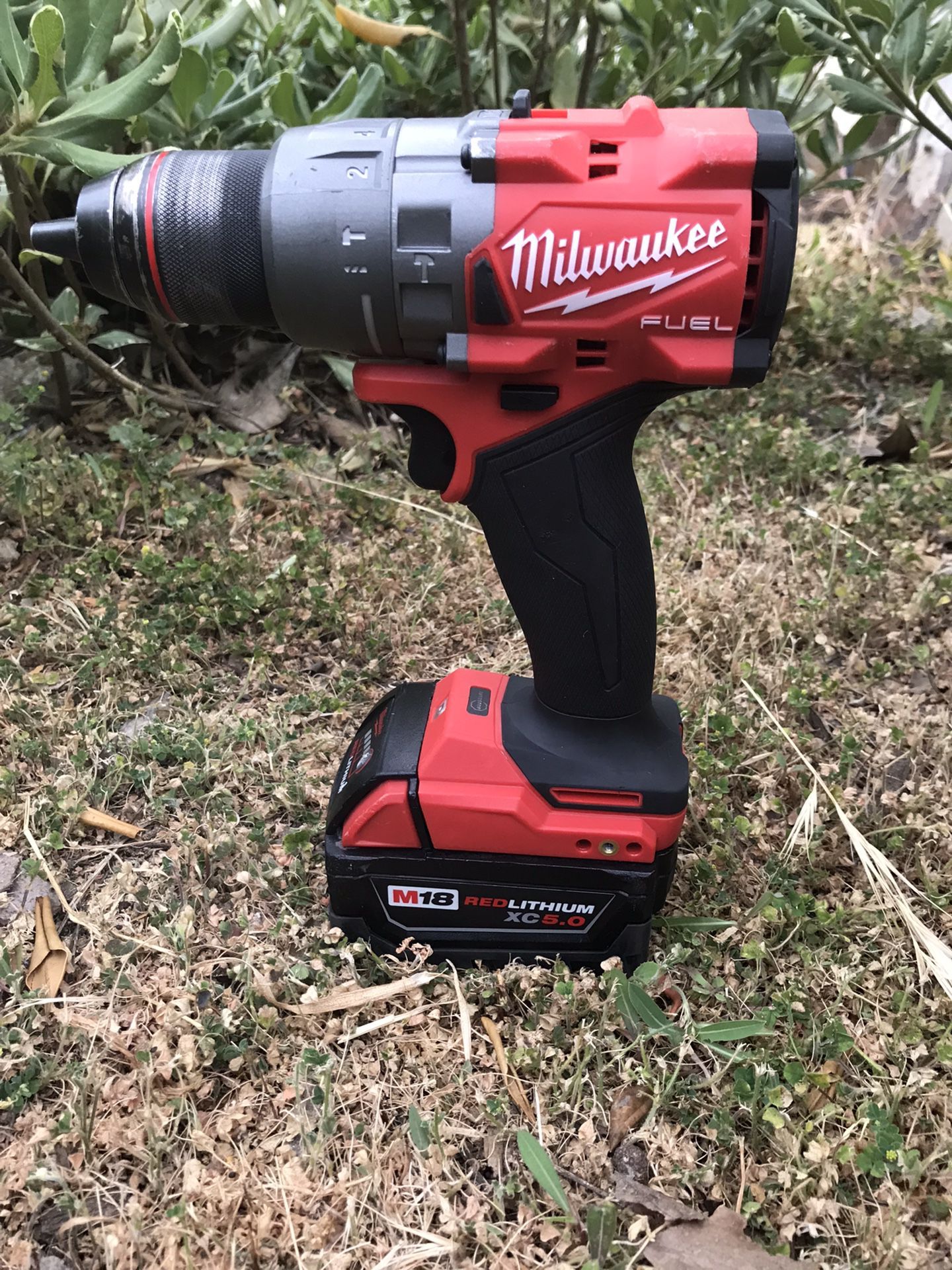  (2904-20) Milwaukee M18 Fuel 1/2" Hammer Drill/Driver with M18 REDLITHIUM XC 5.0 Ah Battery