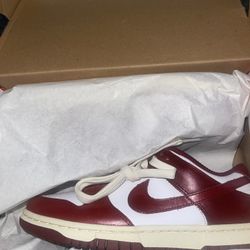 Nike Dunk ‘Vintage Team Red (WAY UNDER RETAIL)