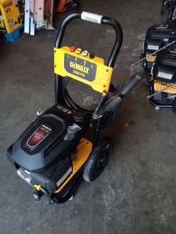 DEWALT GAS PRESURE WASHER 3300 PSI