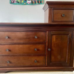Pottery Barn Solid Wood Changing Table And Dresser