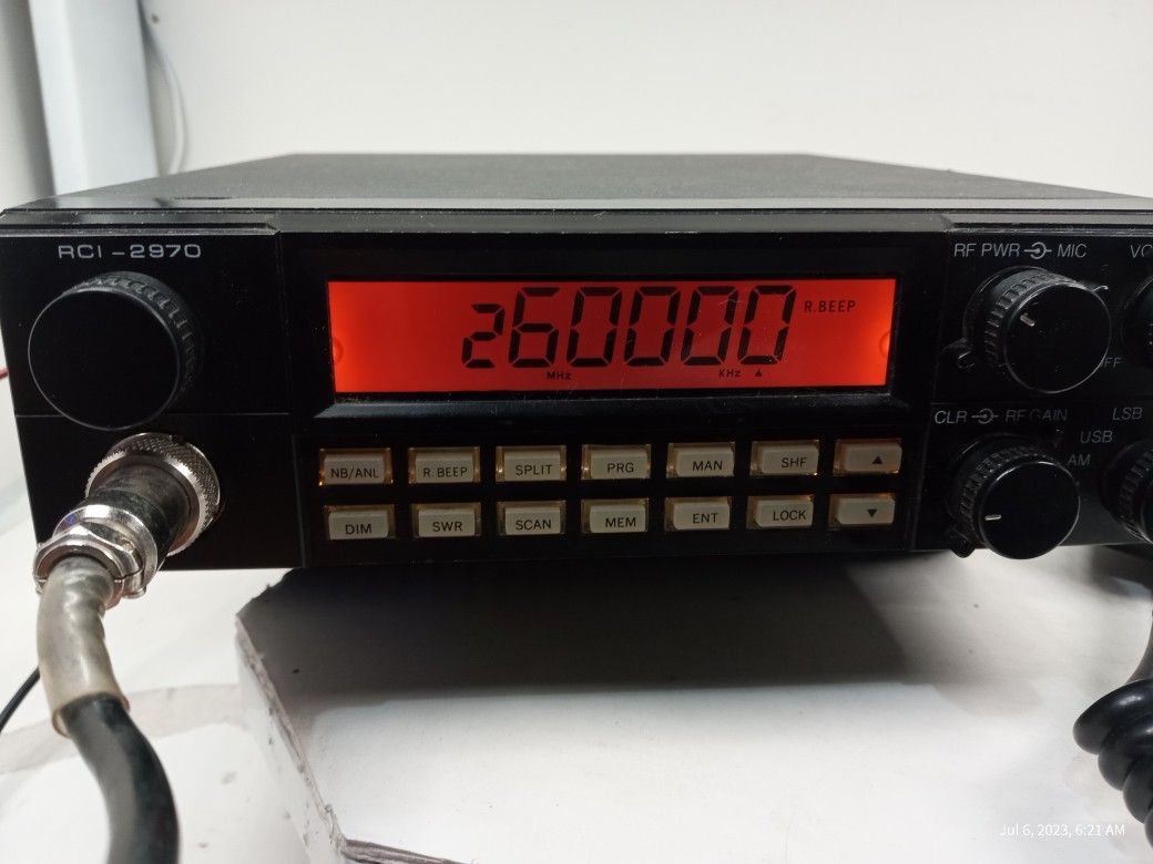 RCI-2970 CB RADIO