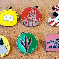 Lot of Disney Trading Pins. Lot 58