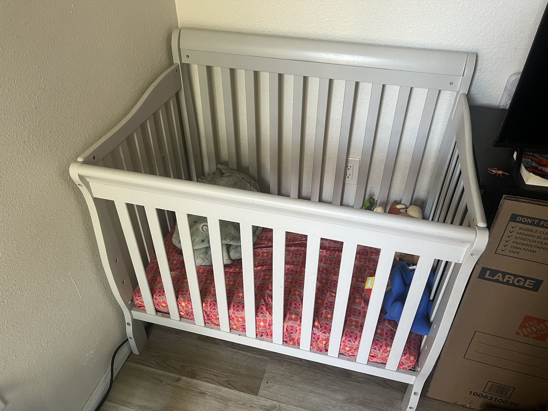 Baby White Crib