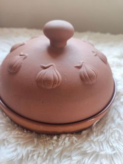 PIC Vintage Terra Cotta Pottery Garlic Roaster With Lid About 7.5" Diameter.
