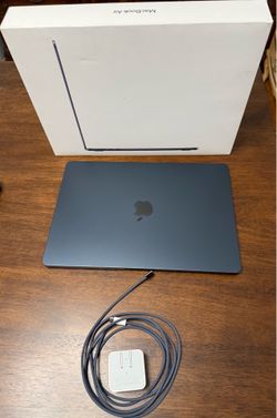 Like New Apple MacBook Air M4 16GB/256GB Midnight 100% Battery Only 4 Cycles!