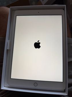 Apple iPad 8th gen 10.2in. (32 GB)