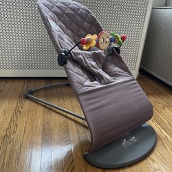 BabyBjörn Bouncer Balance Soft + wooden toy bar