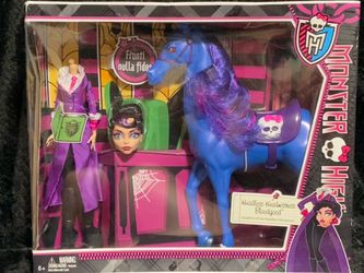 Monster High Headless Headmistress Bloodgood Doll and Nightmare Horse
