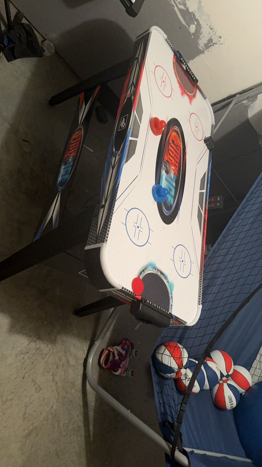 Air Hockey Table