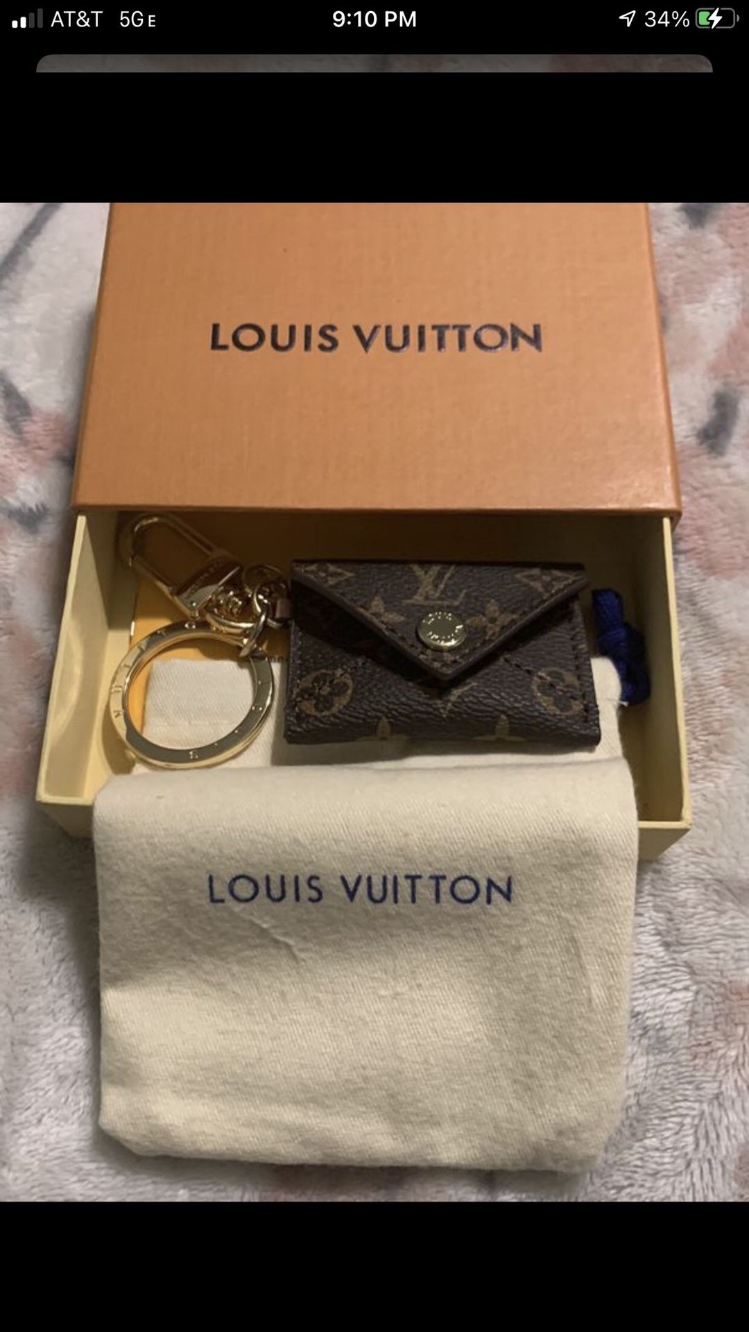 Lv Louis Vuitton Keychin Pouch New In Box