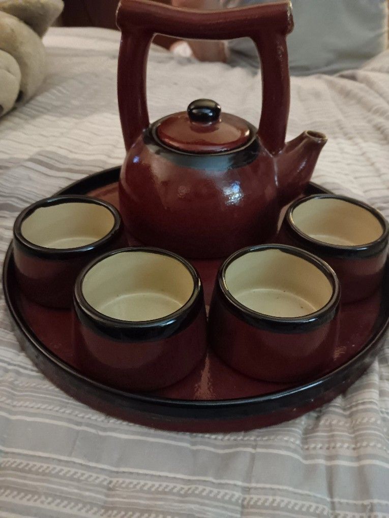 Pier 1 Tea Pot And Tea Cup Set