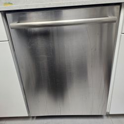 🚨✨ Bosch 24” Dishwasher – Refurbished + Installation Included – $350 ✨🚨