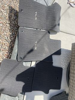REDUCED- OEM 2020 Acura TLX Carpet Mats