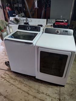 Samsung WASHER AND ELECTRIC DRYER Large Capacity